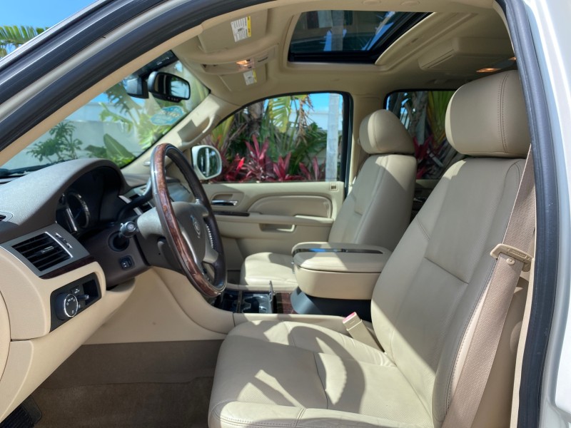 2010 Cadillac Escalade SUNROOF NAV Premium LOW MILES 66,933 in ,