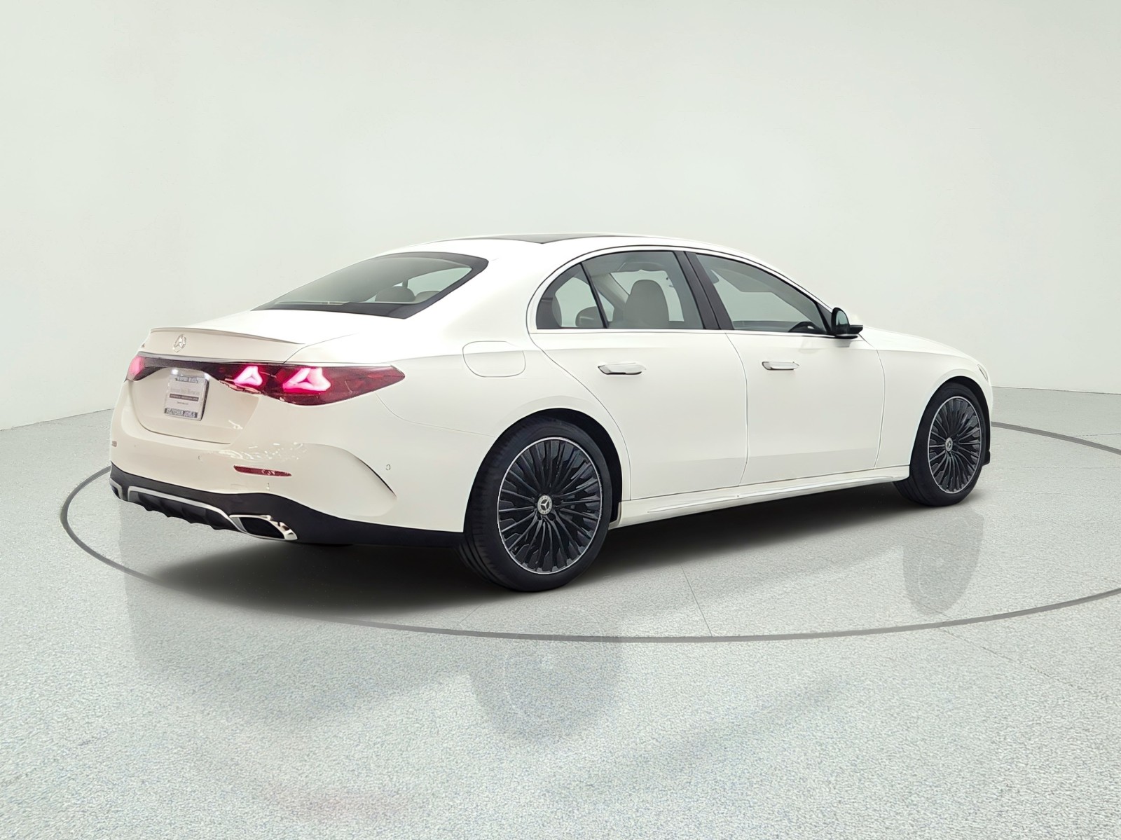 New 2027 Polar White Mercedes-Benz E 350 RWD Sedan image 5