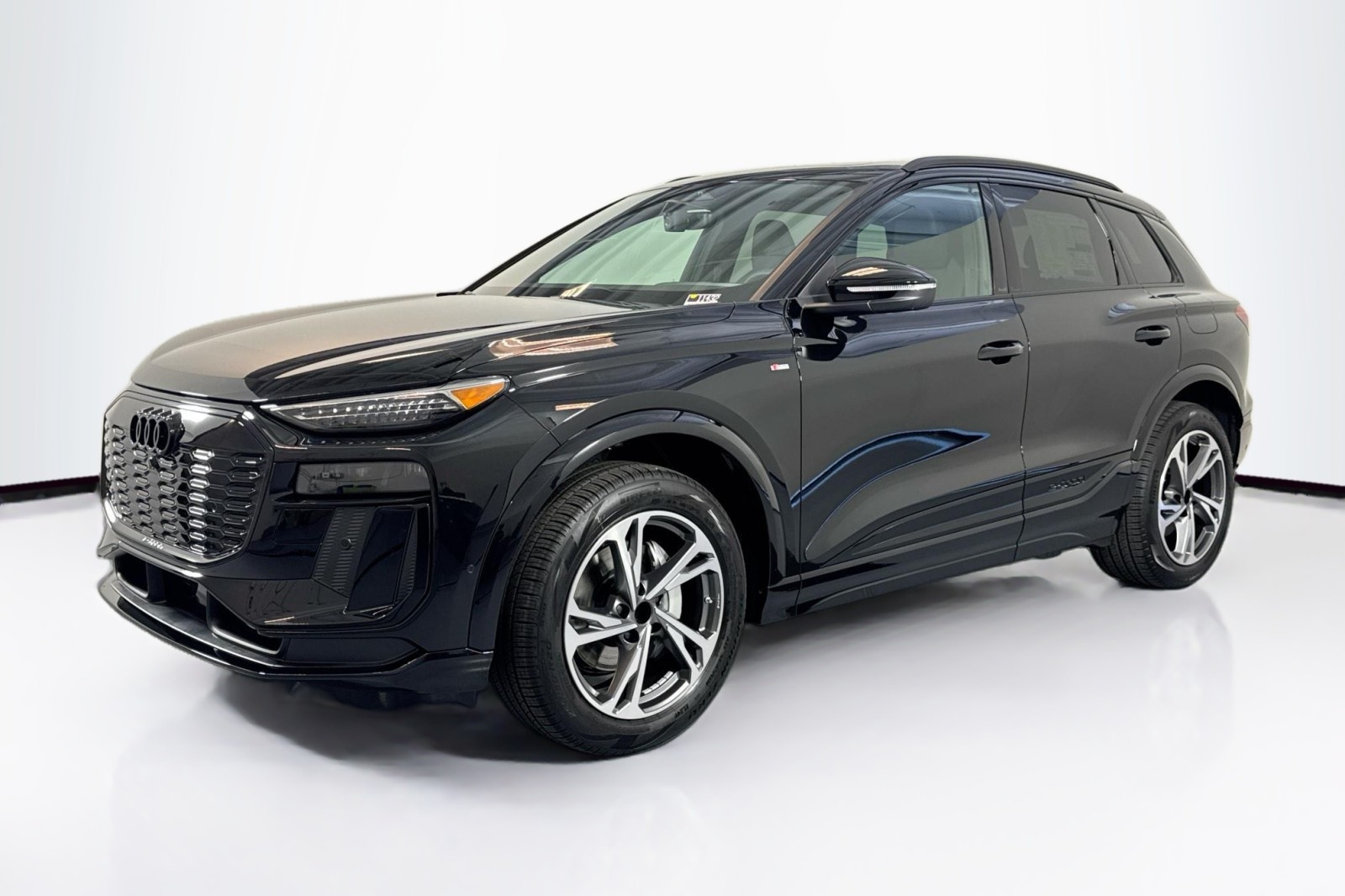2027 Audi Q6 e-tron 2027 Audi Q6 e-tron Premium Plus quattro SUV