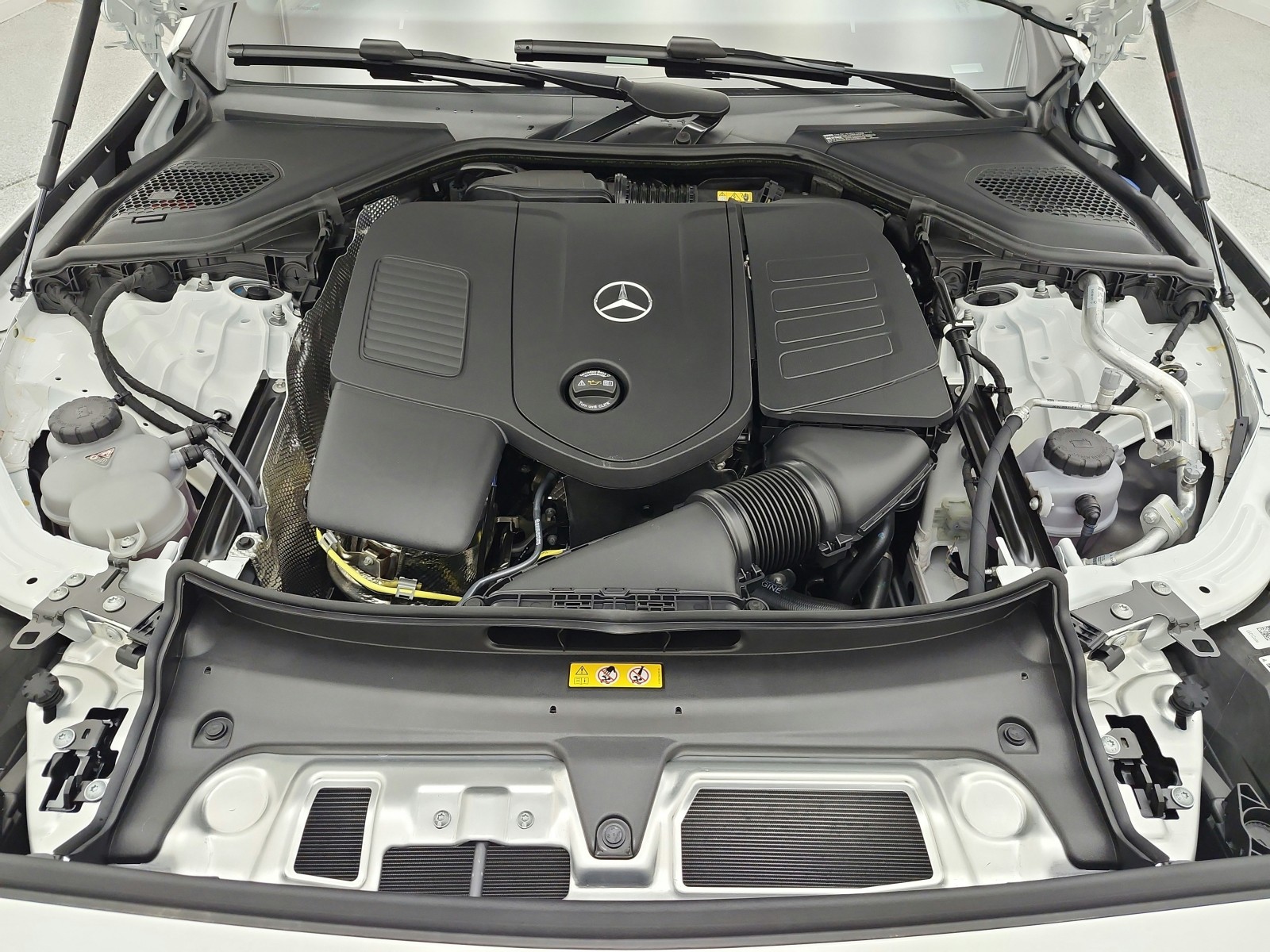 New 2026 Polar White Mercedes-Benz E 350 RWD Sedan image 12