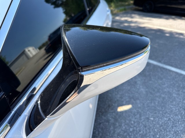 LexusES16