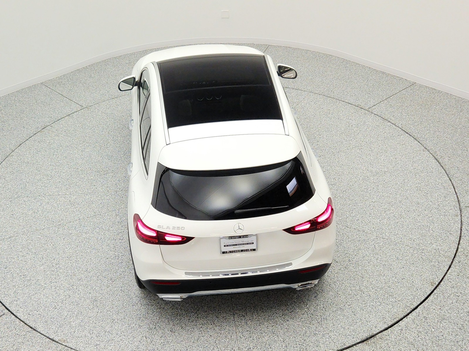 Certified Used 2026 Polar White Mercedes-Benz GLA 250 SUV image 28