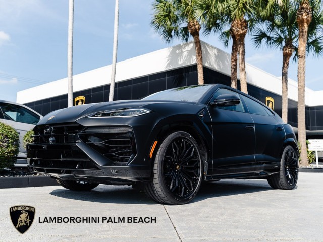 2025 Lamborghini Urus SE's photo