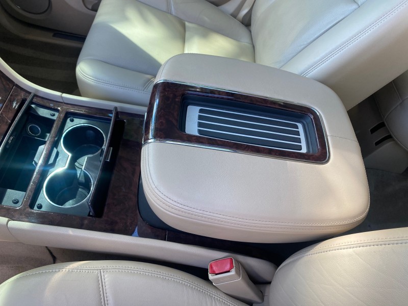 2013 Cadillac Escalade Luxury 1 OWNER LOW MILES 70,251 in ,