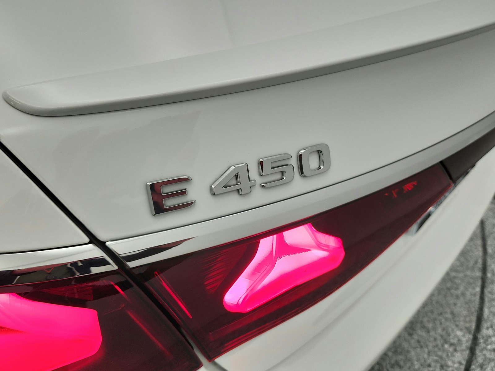 New 2026 Polar White Mercedes-Benz E 450 image 17