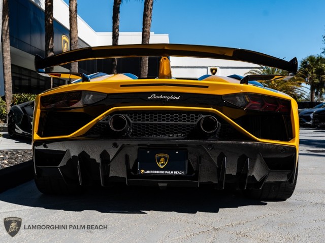 Lamborghini Aventador