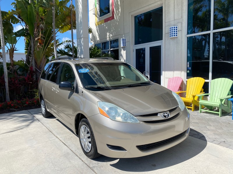 2006 Toyota Sienna VAN LE LOW MILES 78,653 in , 