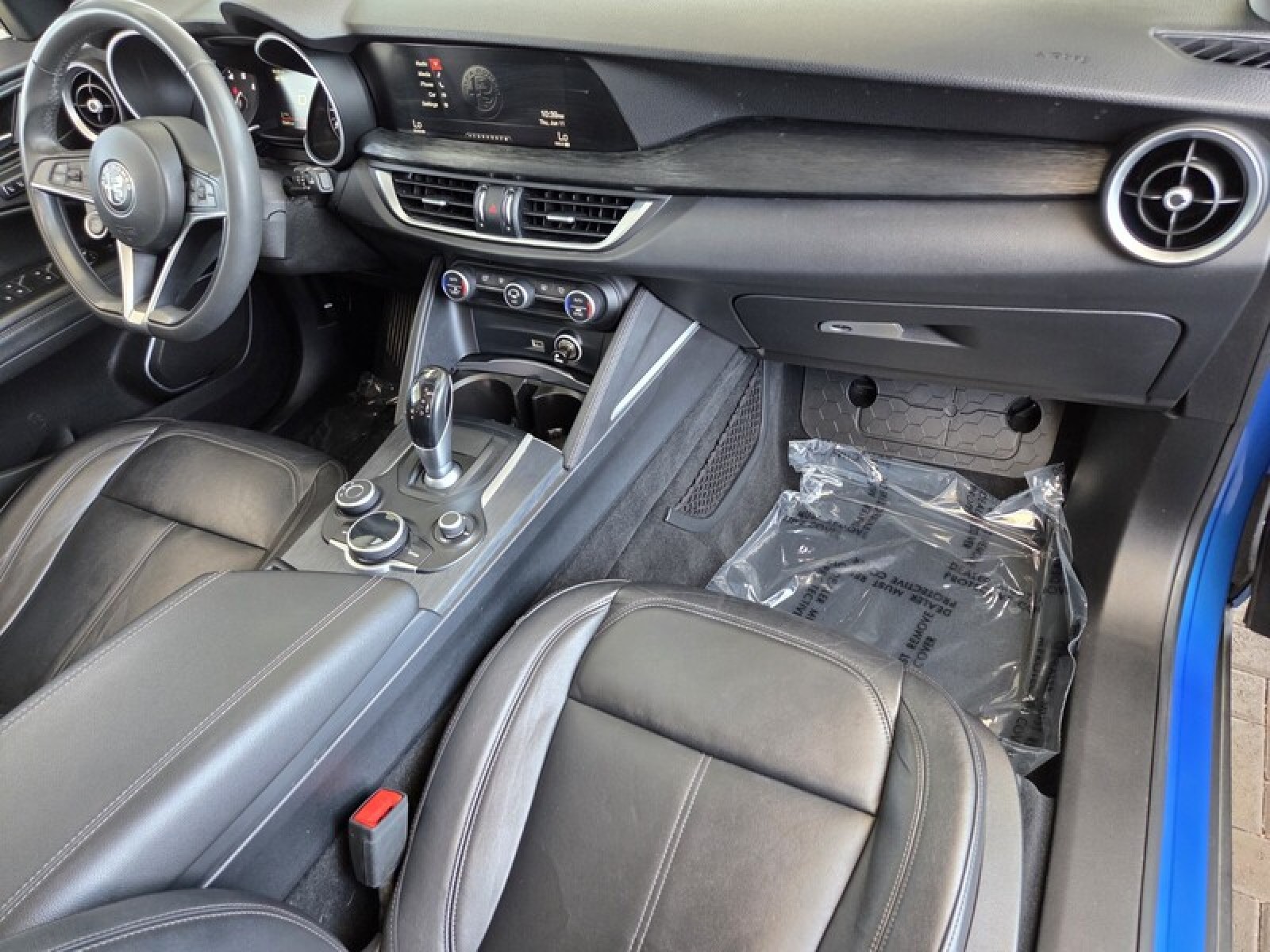 Used 2019 BLUE Alfa Romeo  image 21