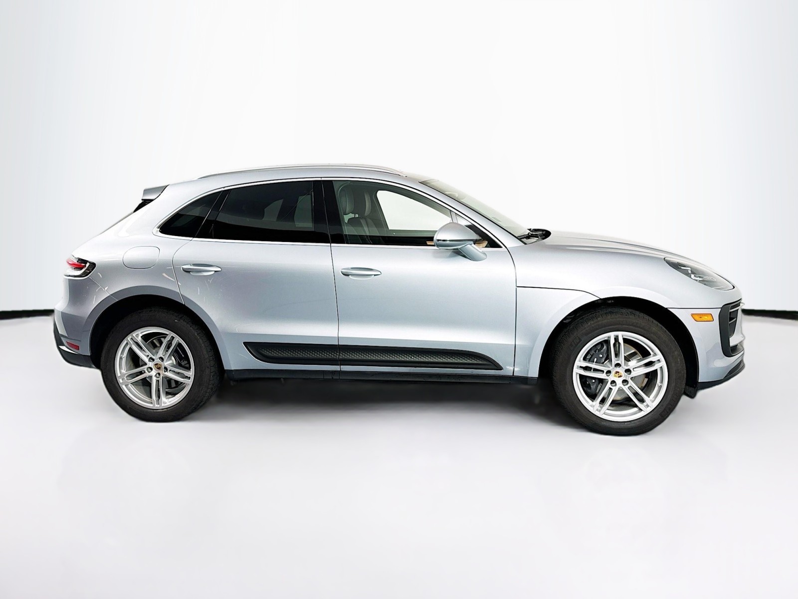 2024 Porsche Macan  4