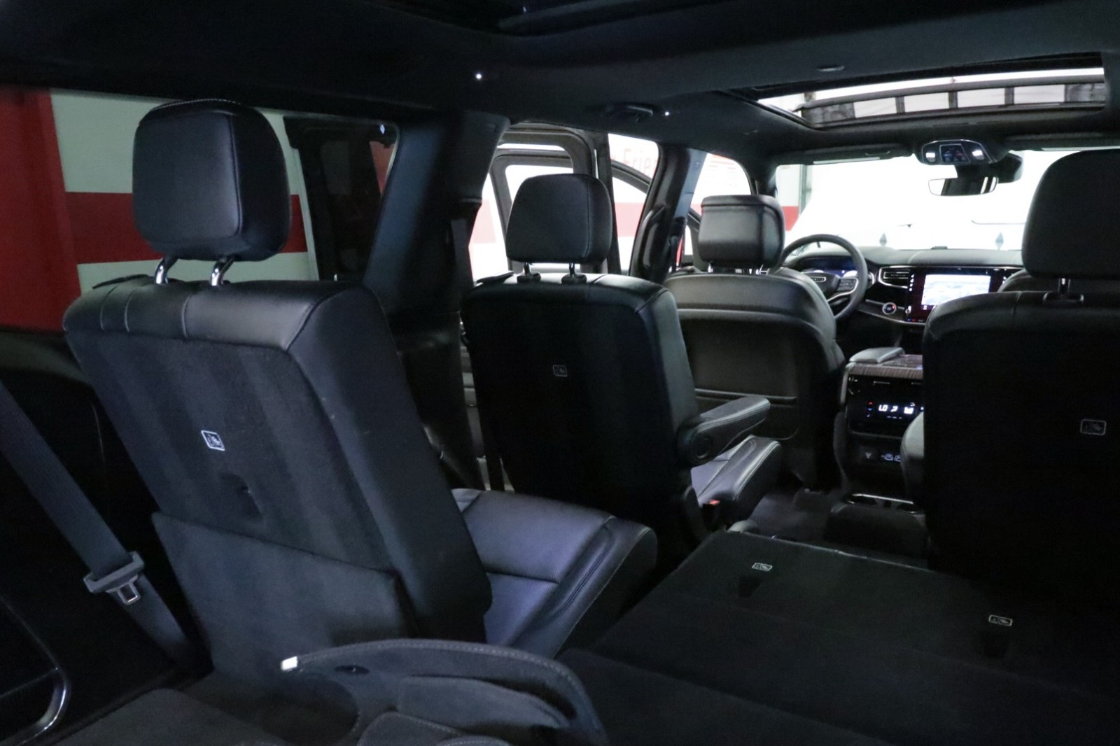 Used Car 2022 Jeep Wagoneer  Series Iii For Sale Under $35,000 In Austin, Texas