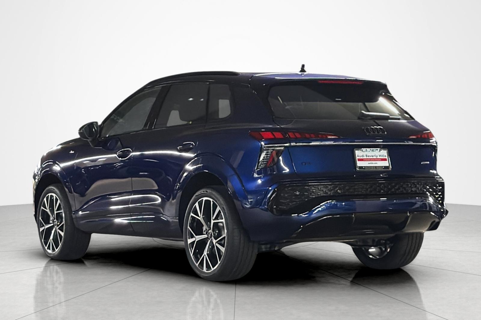 New 2026 Navarra Blue Metallic Audi S line quattro image 4