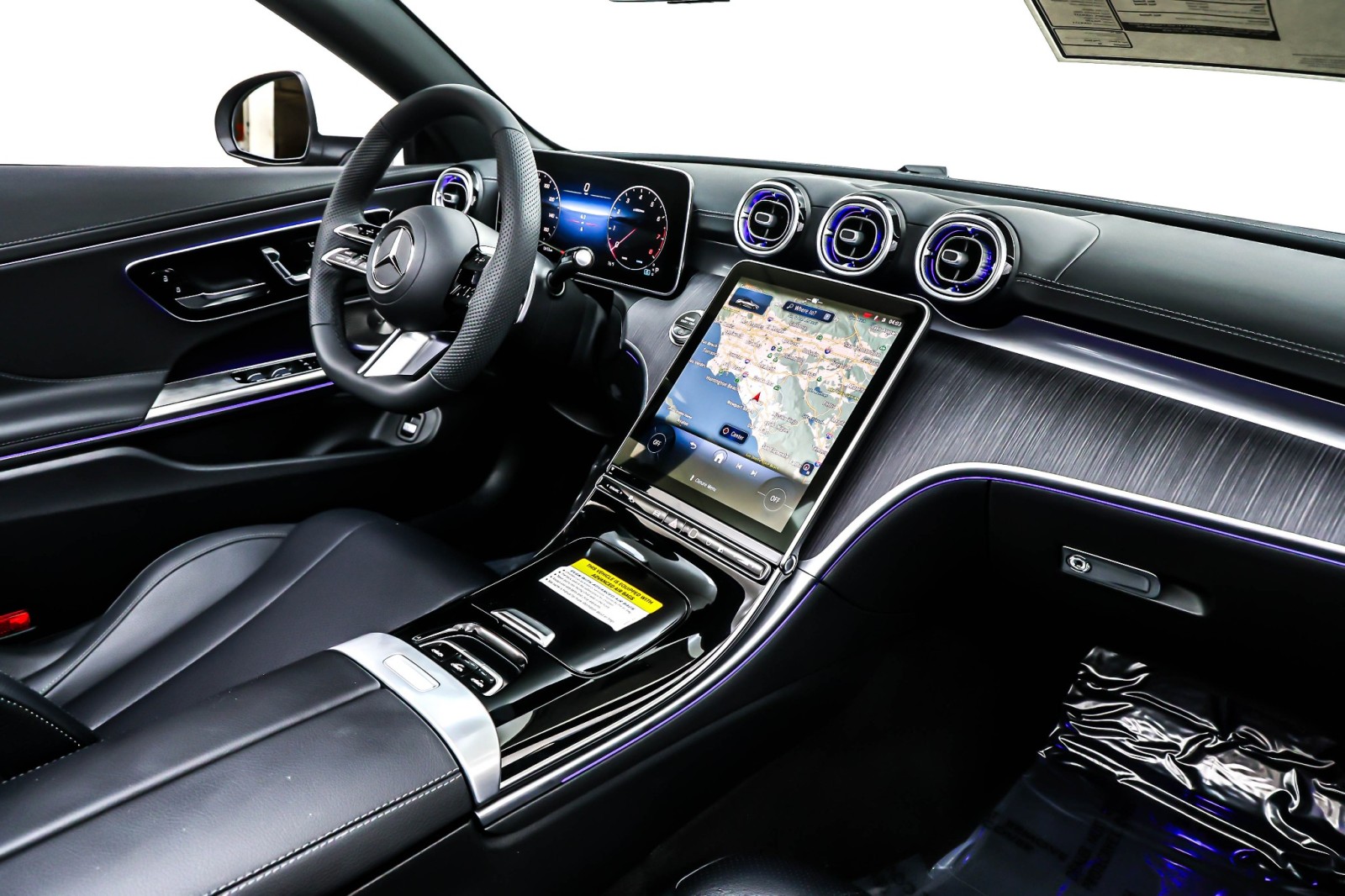 New 2026 MANUFAKTUR Moonlight White Metallic Mercedes-Benz CLE 300 image 6