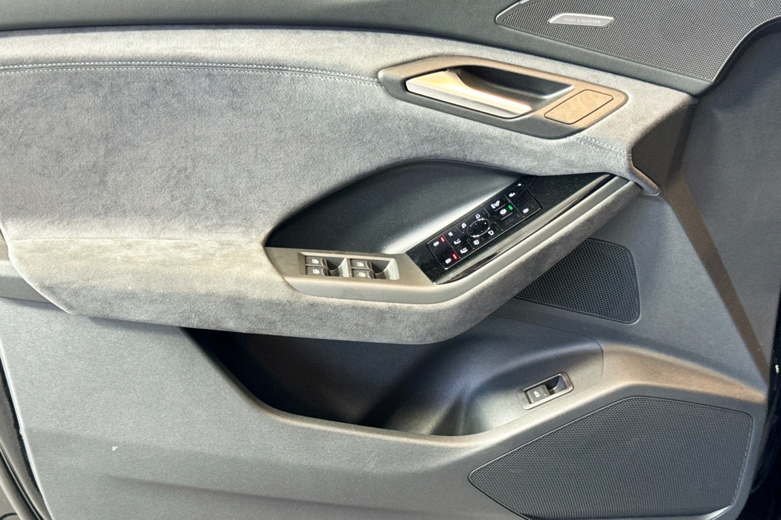 New 2025 Mythos Black Metallic Audi Prestige quattro image 14