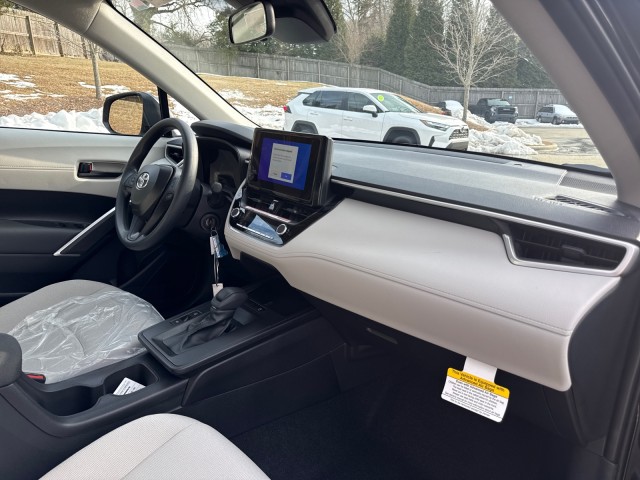 ToyotaCorolla Cross33