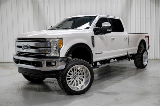 2017 Ford F-350 Lariat 4