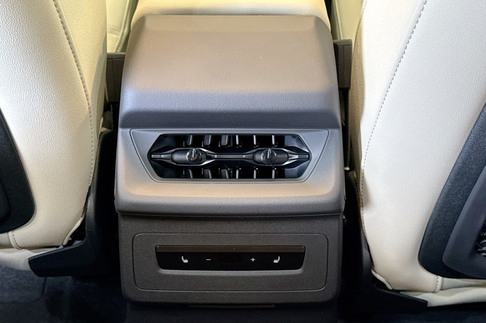 New 2025 Glacier White Metallic Audi Premium Plus quattro image 22