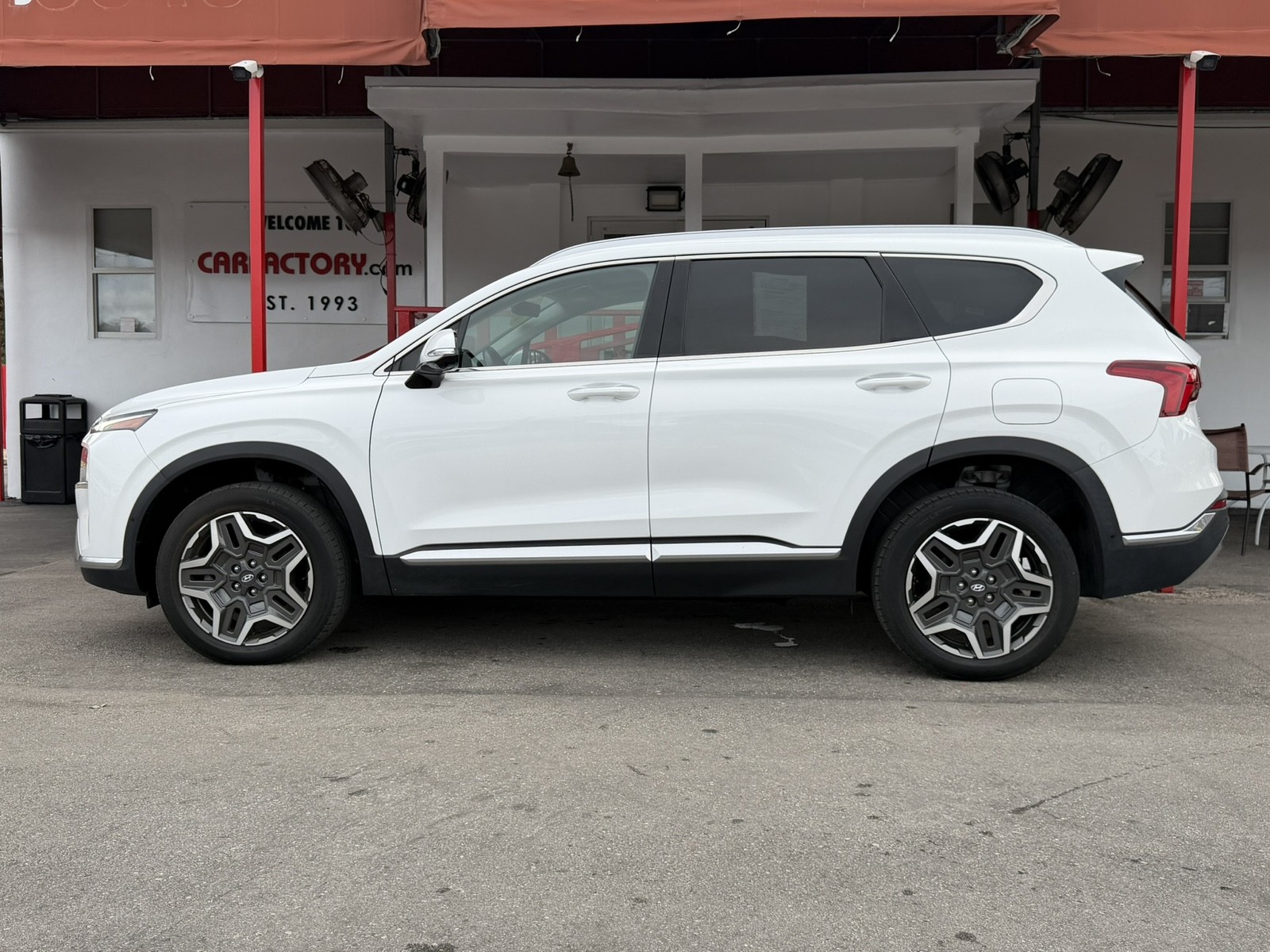 View vehicle photo 6