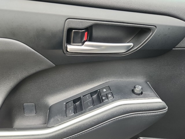 ToyotaHighlander17