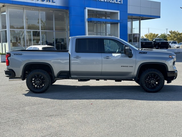 2025 Chevrolet Silverado 2500HD LTZ 2