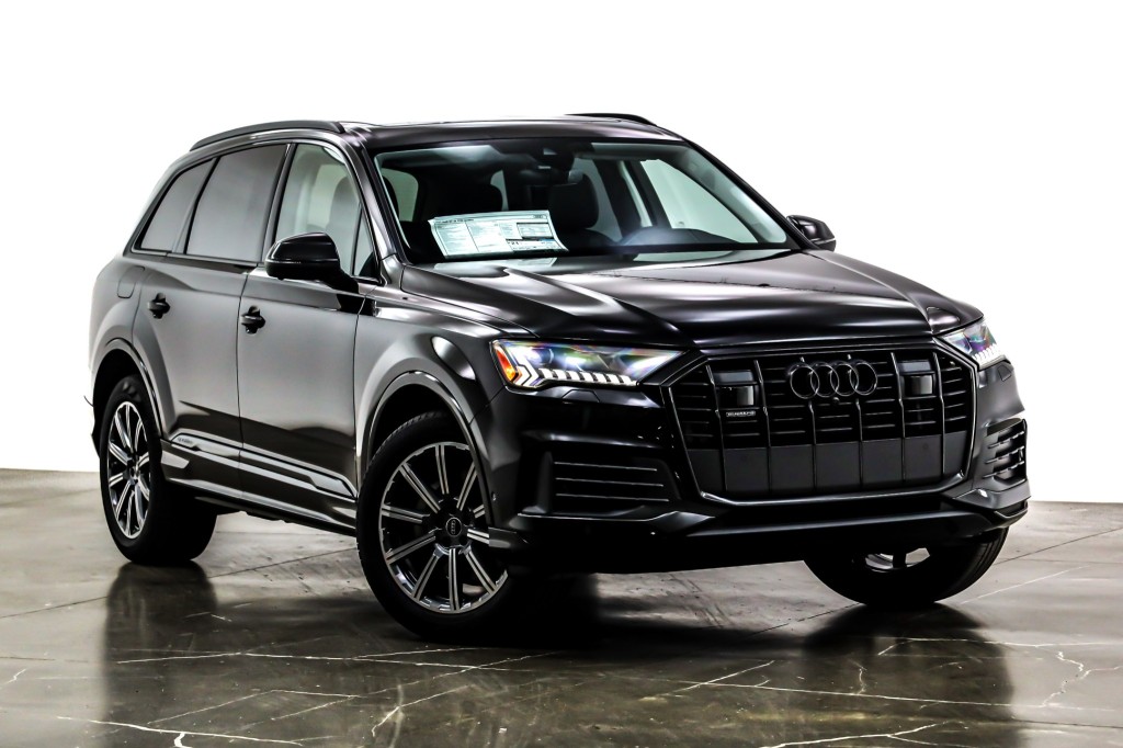 New 2024 Audi Q7 Premium Plus 45 TFSI quattro SUV in 1275 Bristol St