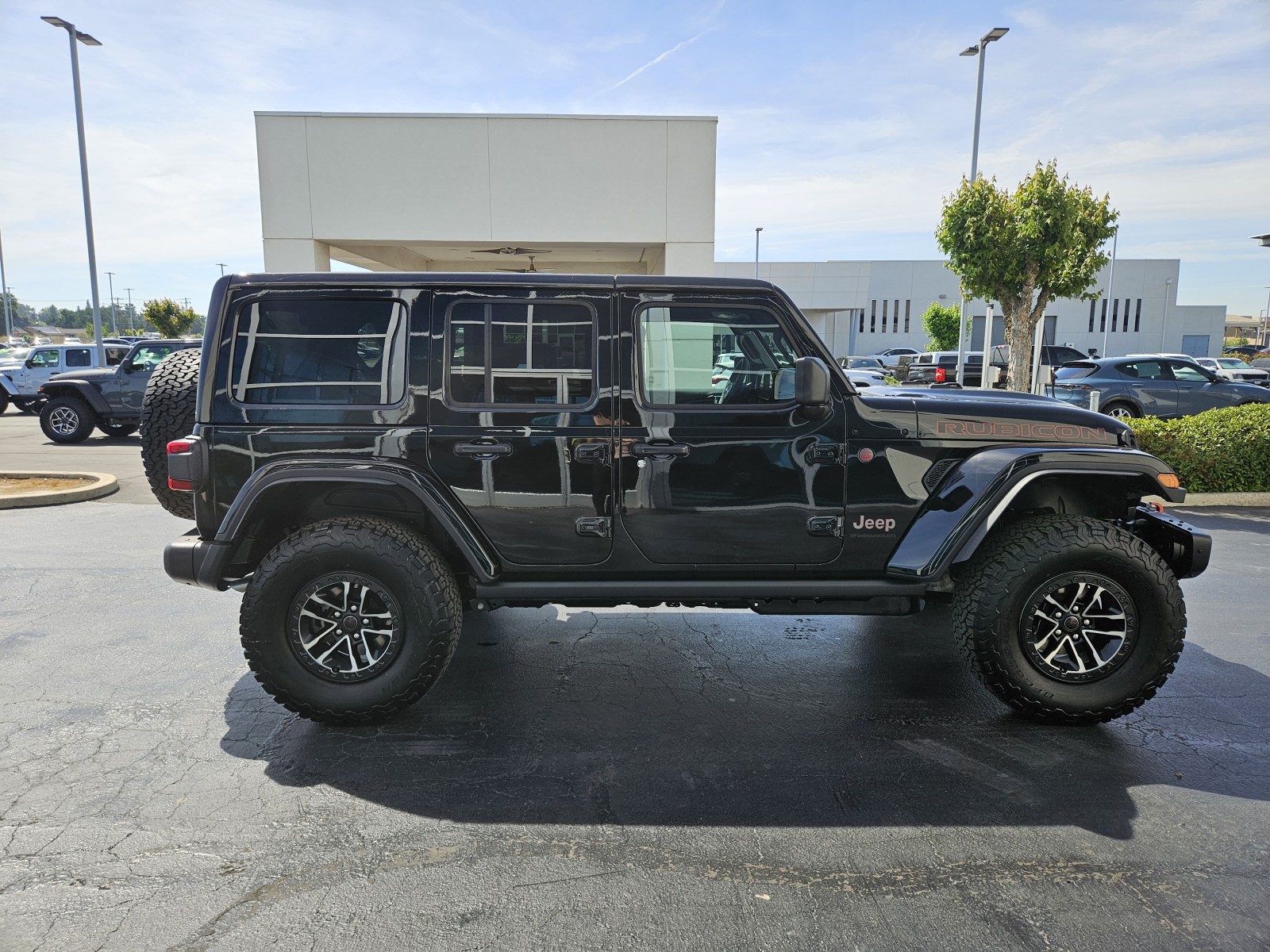 View vehicle photo 6