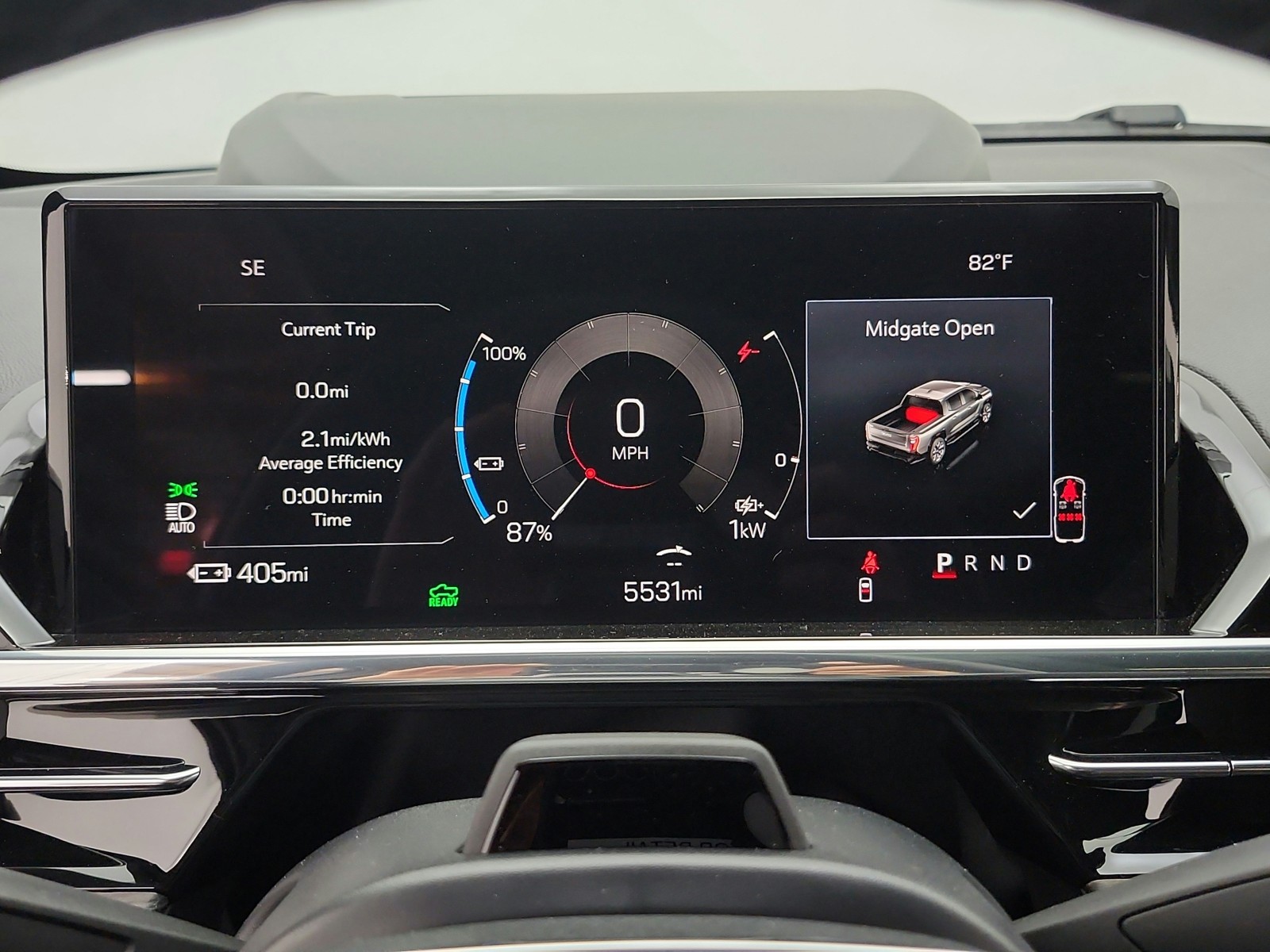 Used 2025 Onyx Black GMC e4WD Crew Cab Max Range Denali image 9