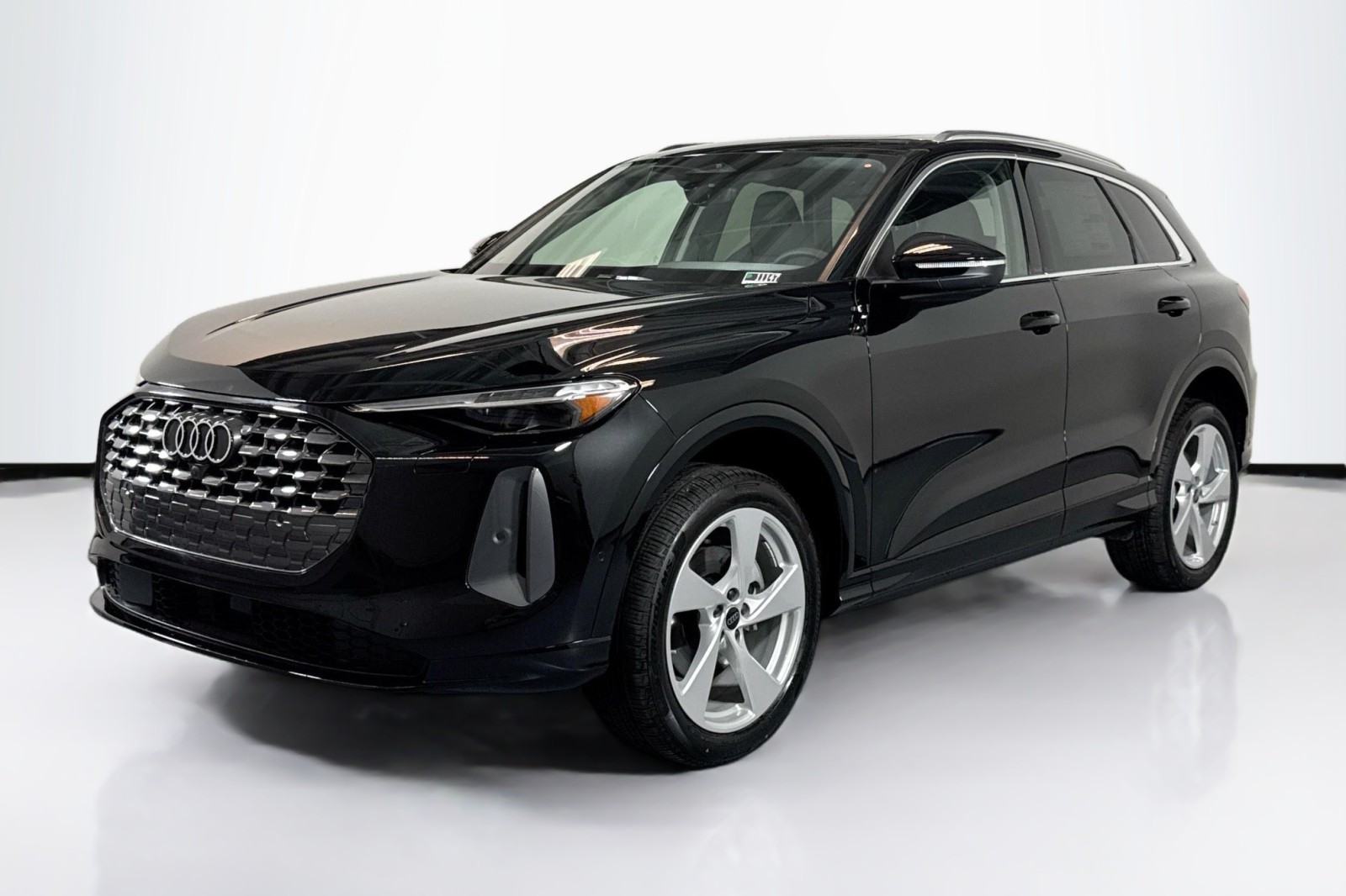 2025 Audi New Q5 Premium Plus's photo