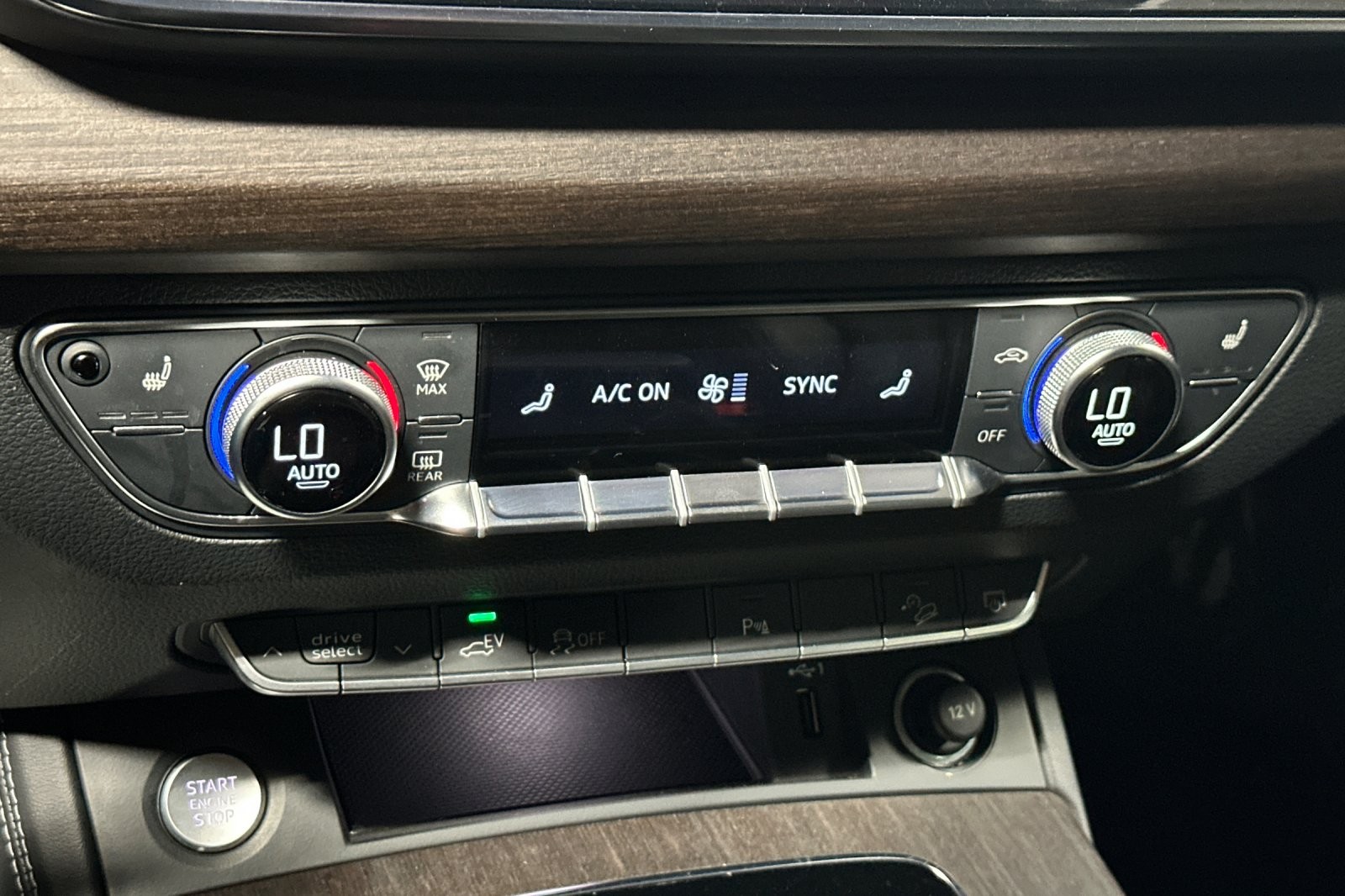 Used 2023 Mythos Black Metallic Audi S line Premium Plus 55 TFSI e quattro image 20