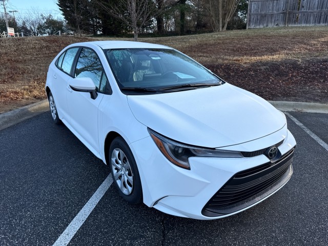 2026 Toyota Corolla LE FWD