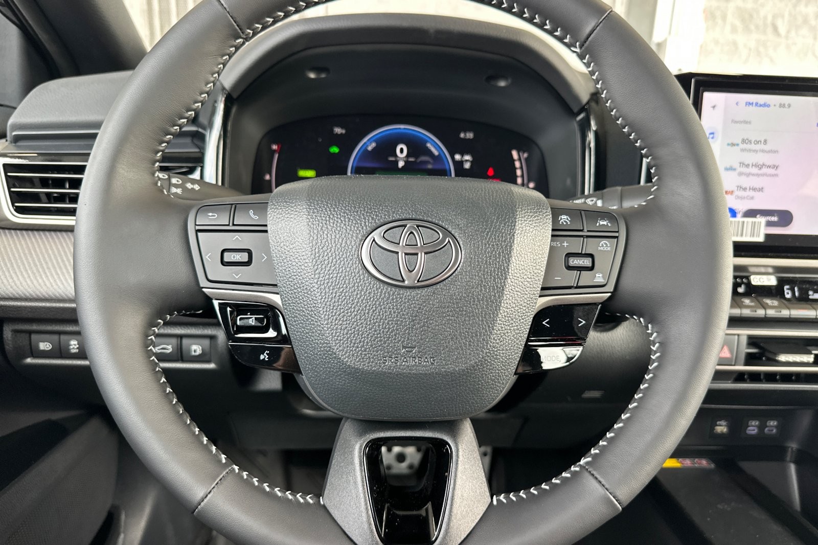 2026 Toyota Camry SE - Photo 21