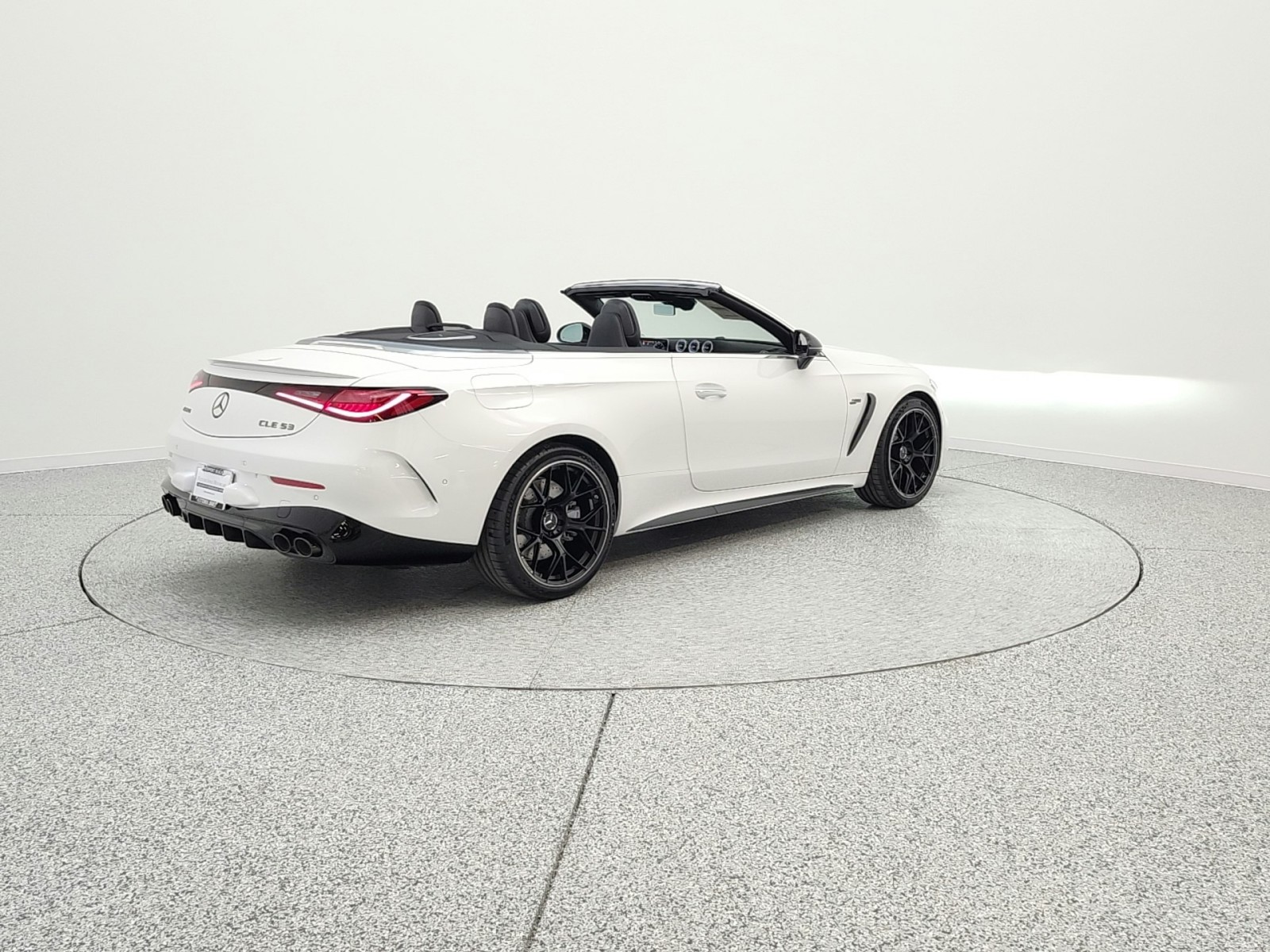 New 2026 MANUFAKTUR Moonlight White Metallic Mercedes-Benz AMG® CLE 53 image 5