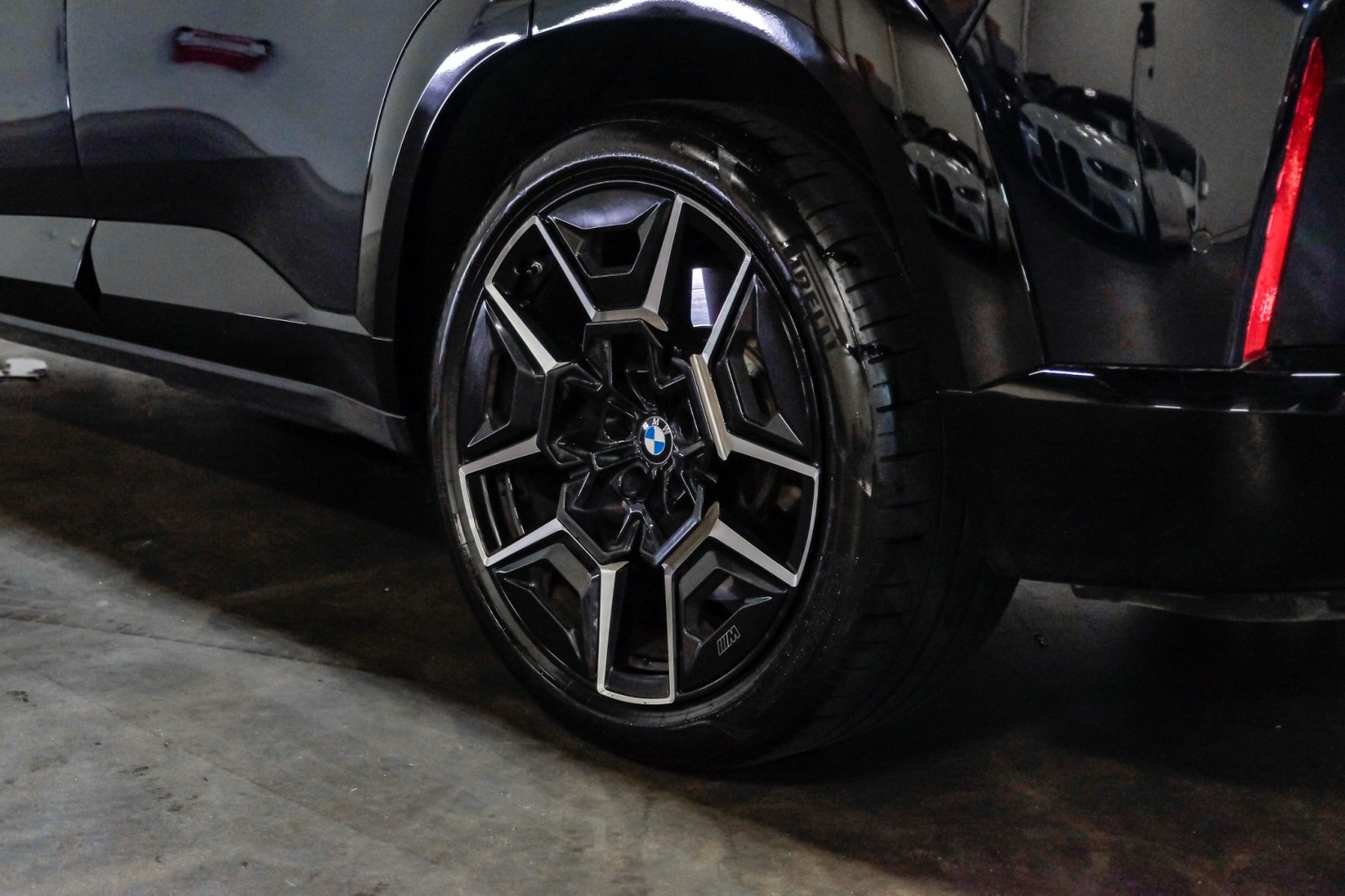 2023 BMW XM AWD 22Alloys FullMerinoLthr BWSound MDriversPkg 59