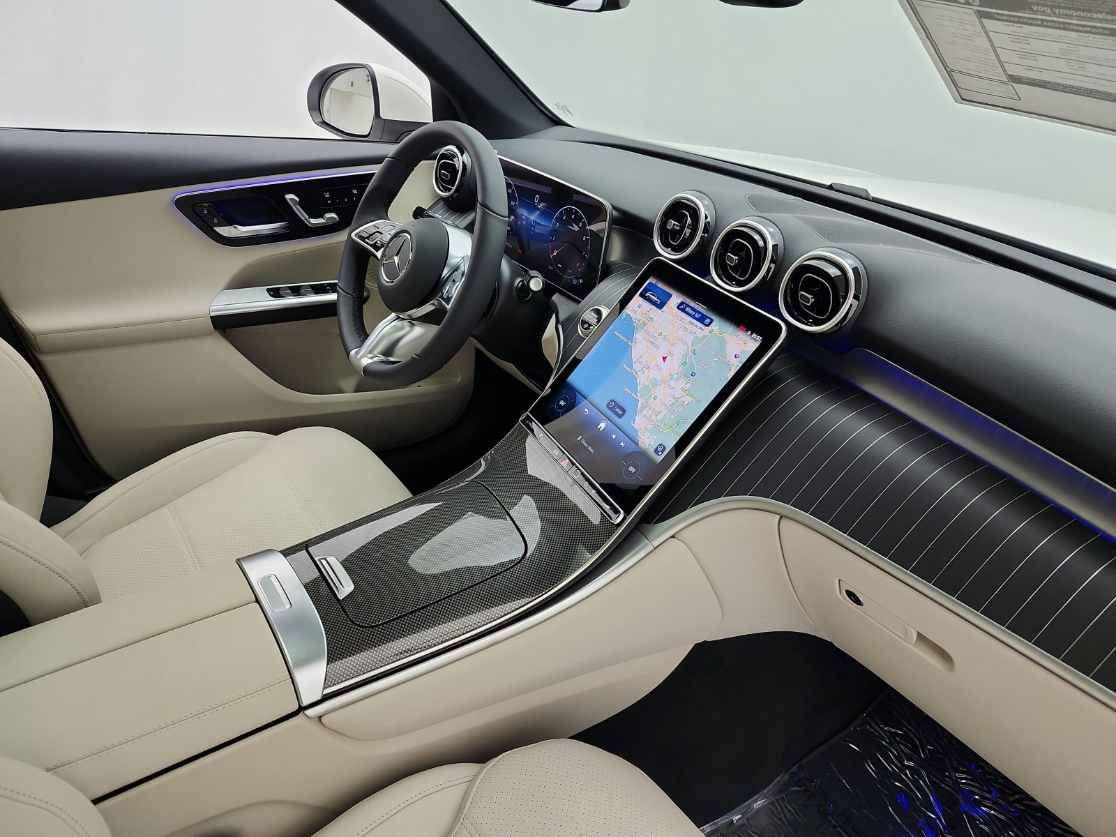 New 2027 Polar White Mercedes-Benz GLC 300 SUV image 13