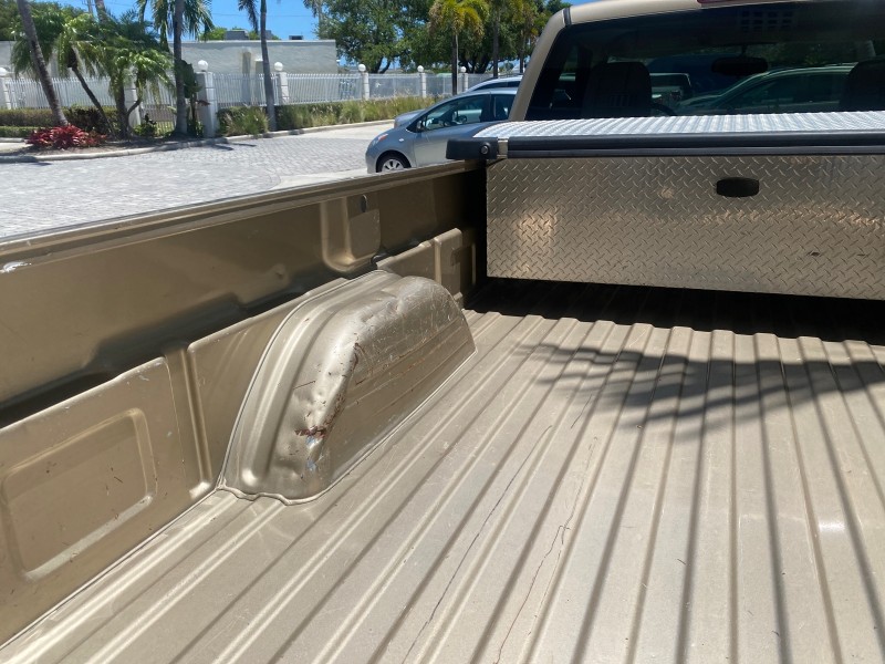 2005 GMC Sierra 1500 LOW MILES 83837 AC NO ACCIDENTS in ,