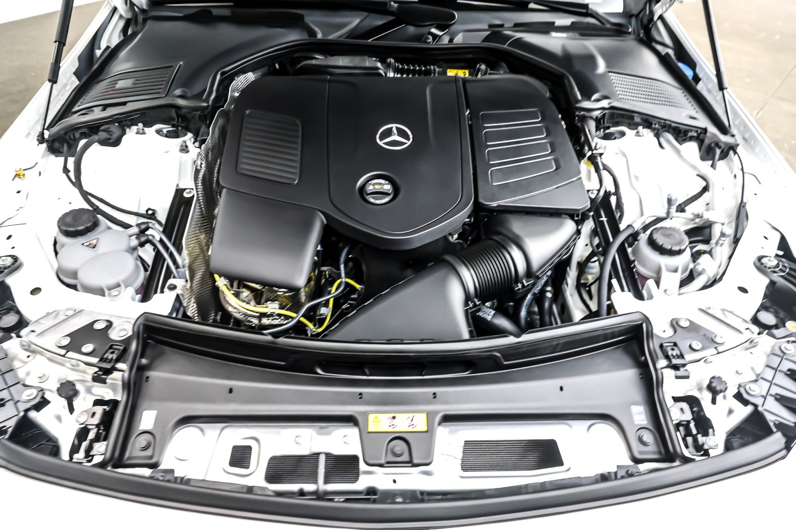 New 2026 Polar White Mercedes-Benz CLE 300 image 11