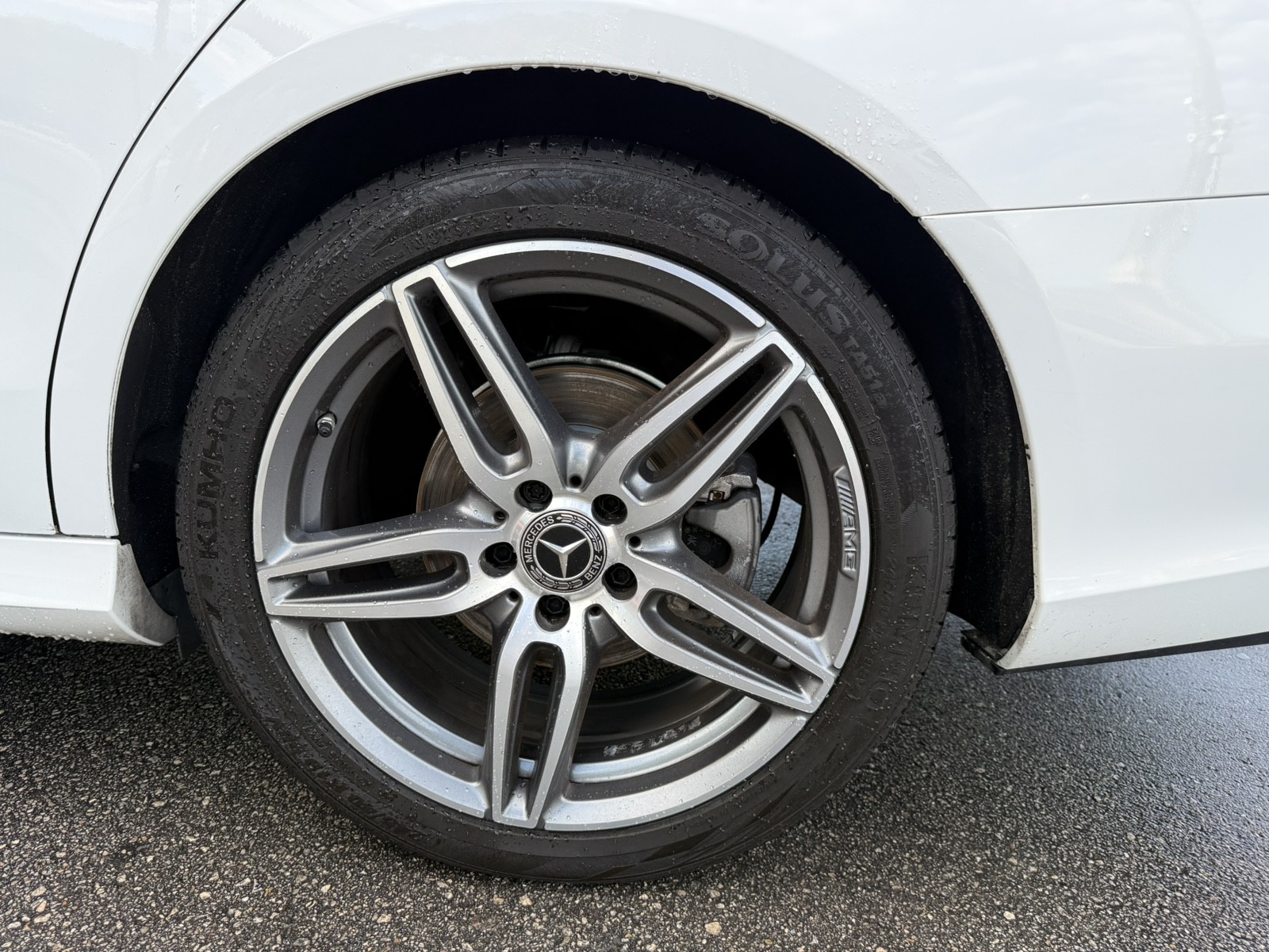 2019 Mercedes-Benz E-Class - $17,477