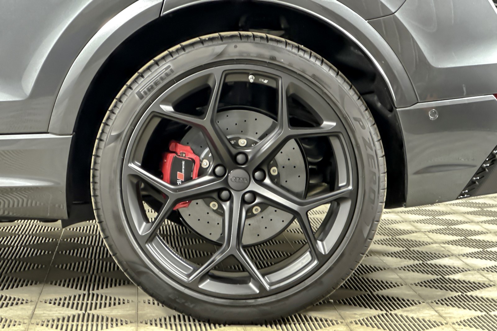 New 2026 Daytona Gray Pearl Effect Audi performance quattro image 23