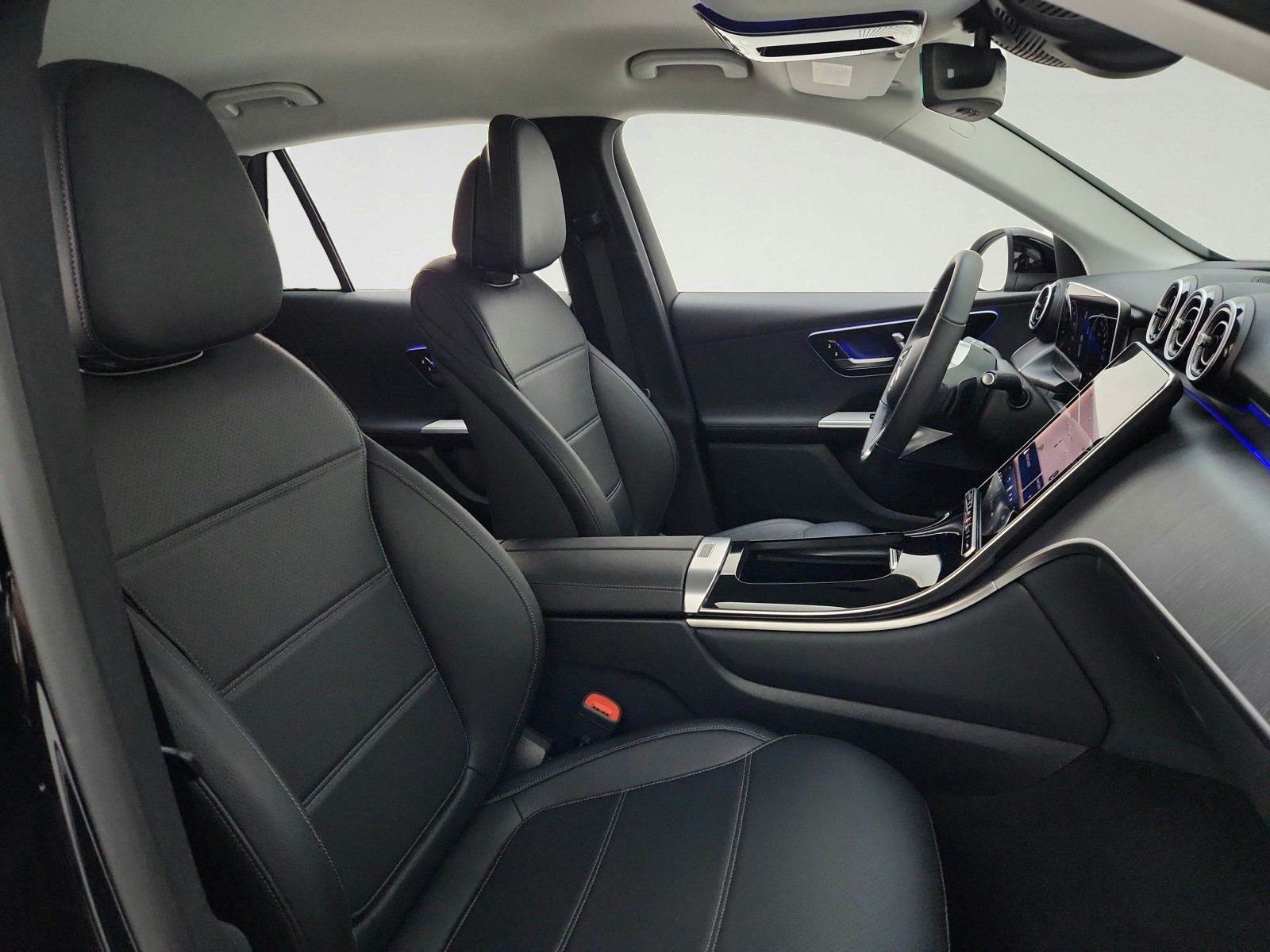Certified Used 2025 Black Mercedes-Benz GLC 350e image 29