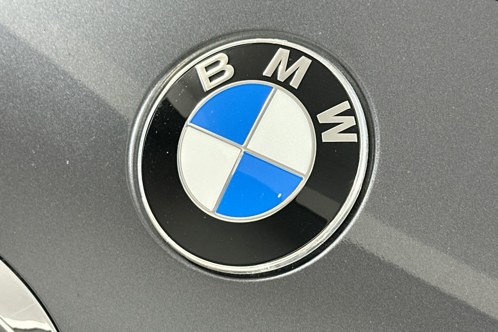 Used 2018 Mineral Gray Metallic BMW xDrive28i image 15