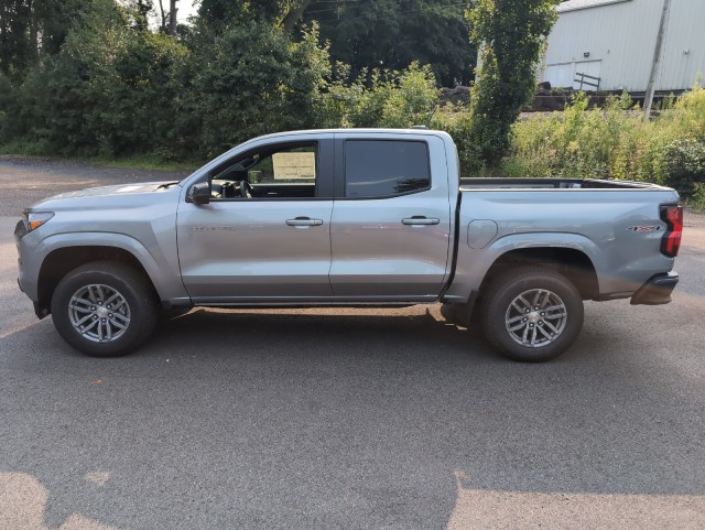 2024 Chevrolet Colorado 4WD LT 15