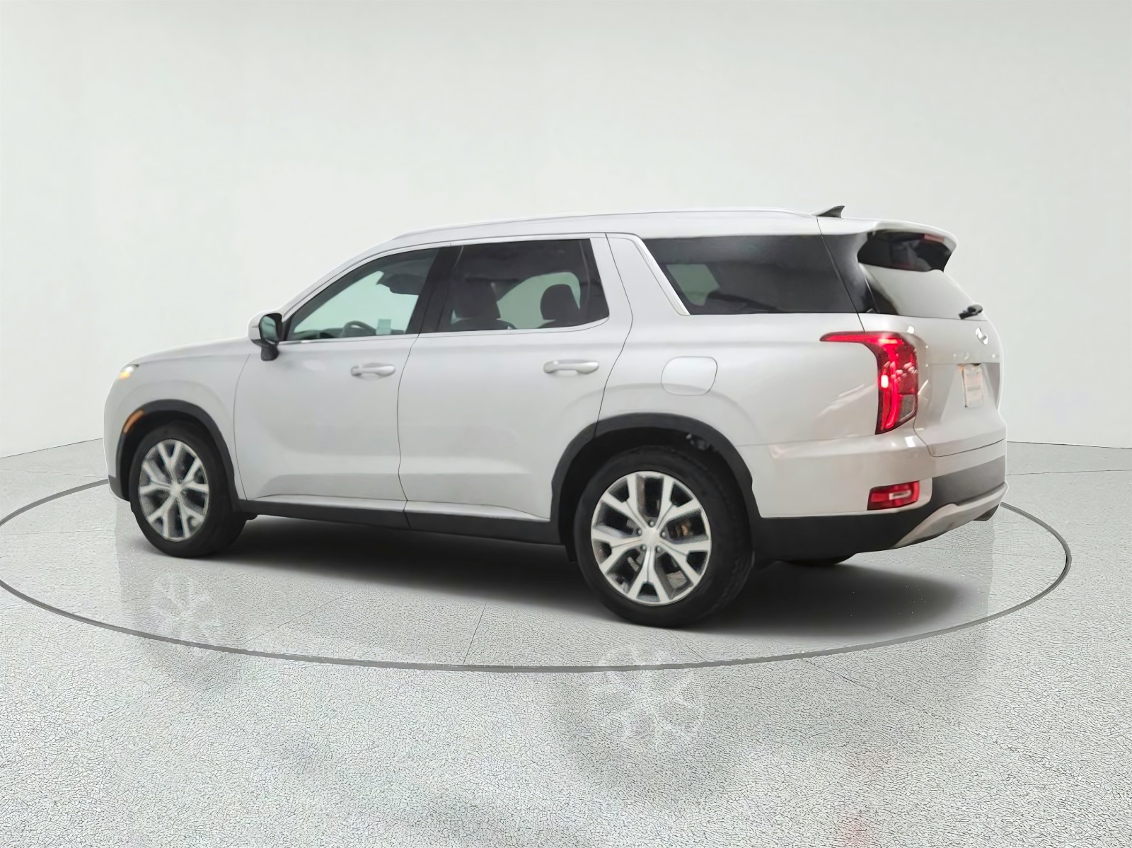 Used 2022 Typhoon Silver Hyundai SEL AWD image 7
