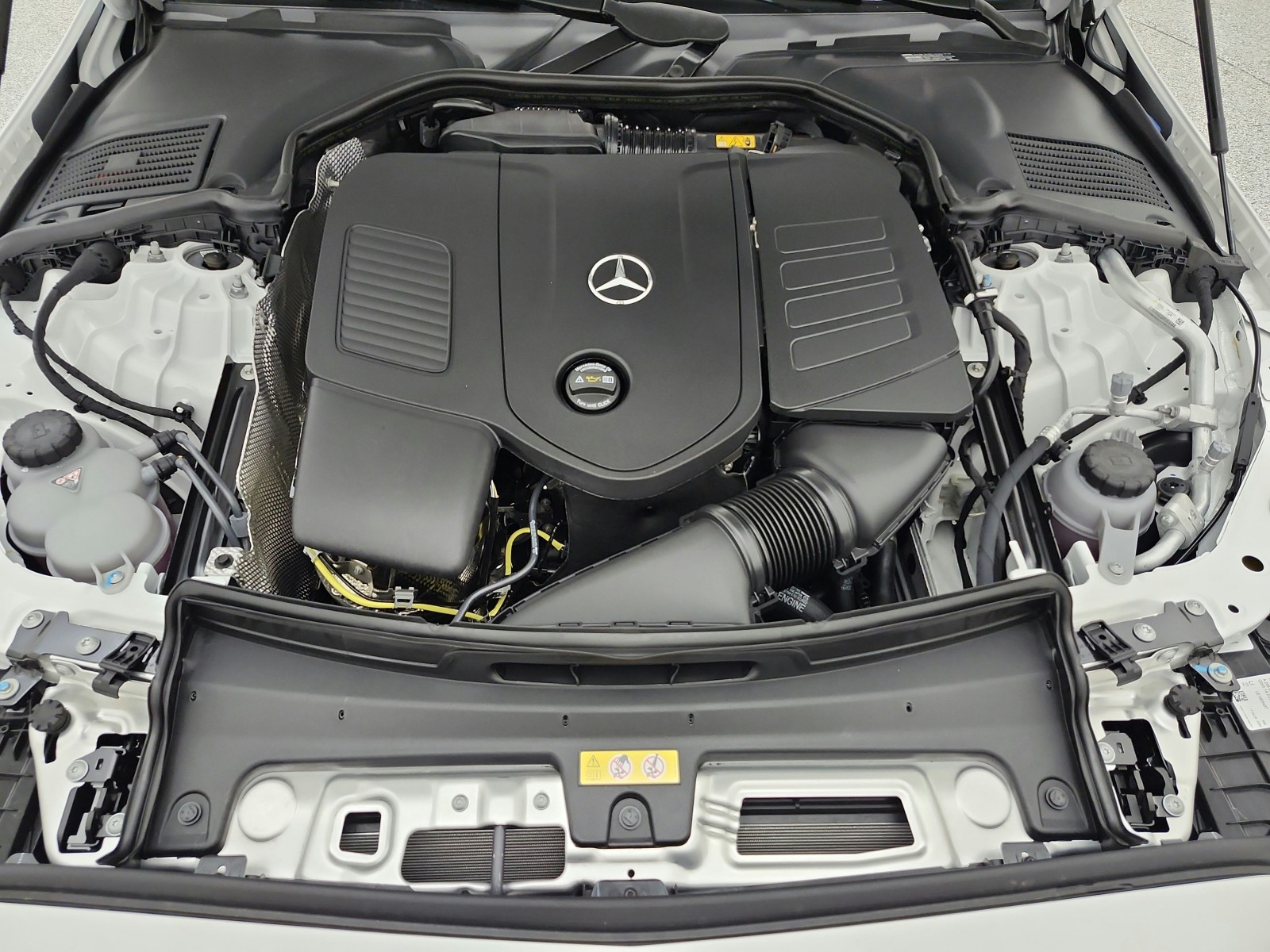 New 2026 Polar White Mercedes-Benz C 300 Sedan image 12