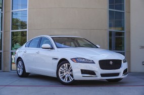 2018  XF 35t Premium in , 