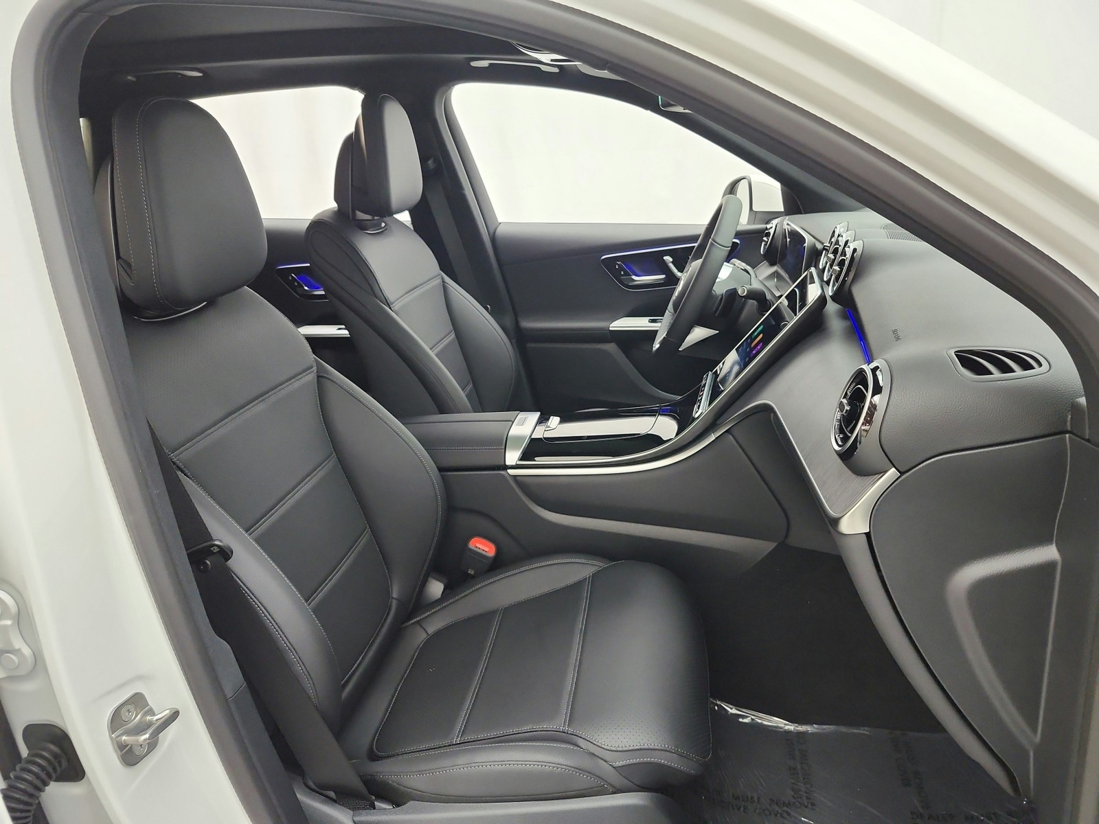 New 2027 Polar White Mercedes-Benz GLC 300 SUV image 14