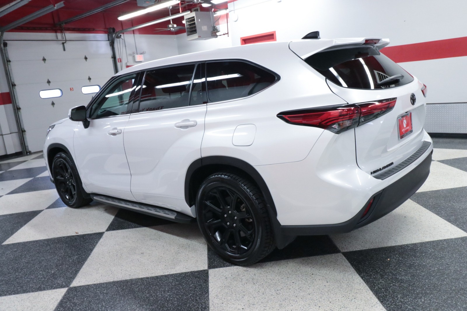 Used Car 2022 Toyota Highlander  L For Sale In Austin, Texas