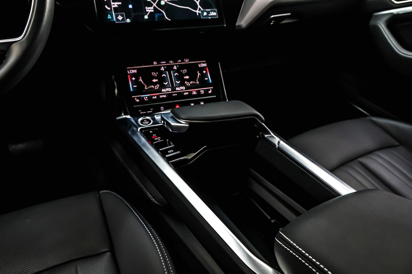 Used 2024 Mythos Black Metallic Audi Premium Plus quattro image 6