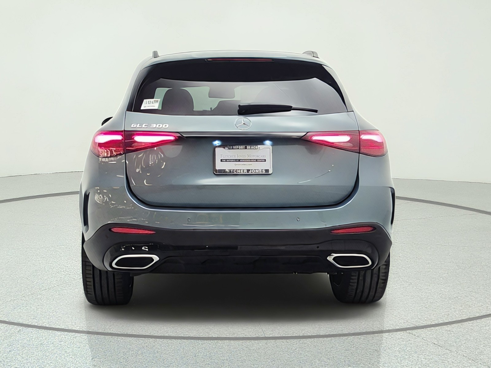 New 2027 Verde Silver Metallic Mercedes-Benz GLC 300 SUV image 6