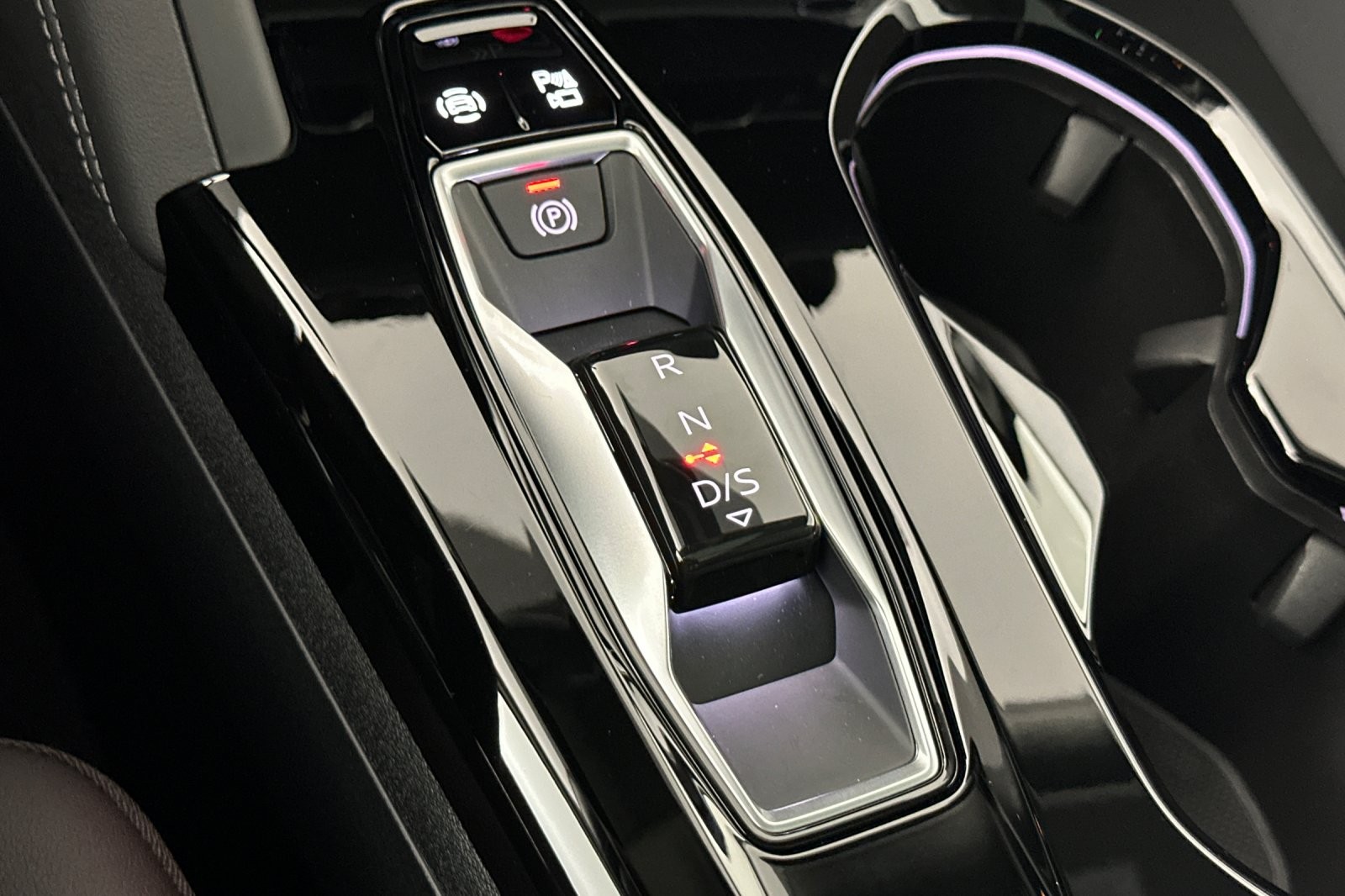 New 2025 District Green Metallic Audi Premium Plus 2.0 TFSI quattro image 21