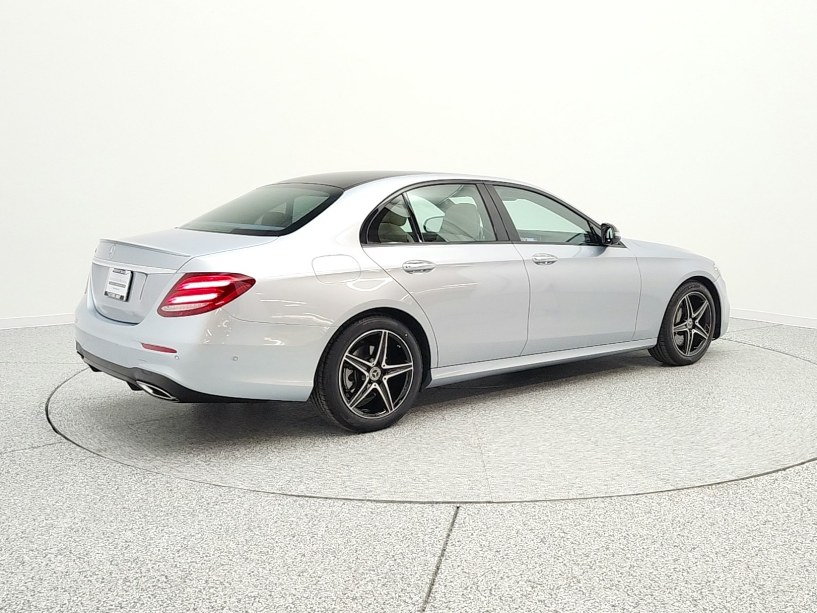 Used 2018 Diamond Silver Metallic Mercedes-Benz E 300 RWD Sedan image 5