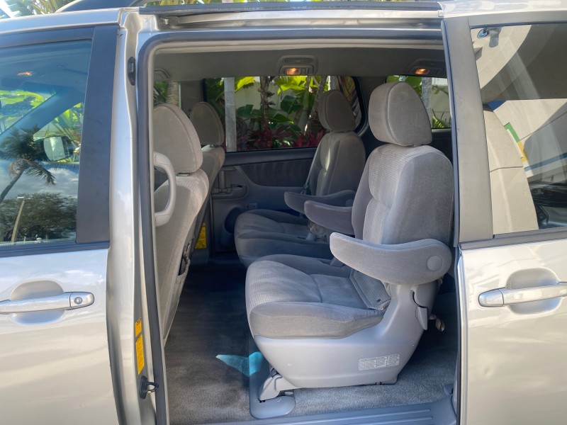 2010 Toyota Sienna LE LOW MILES 41,871 1 OWNER 7 PASSENGER in , 